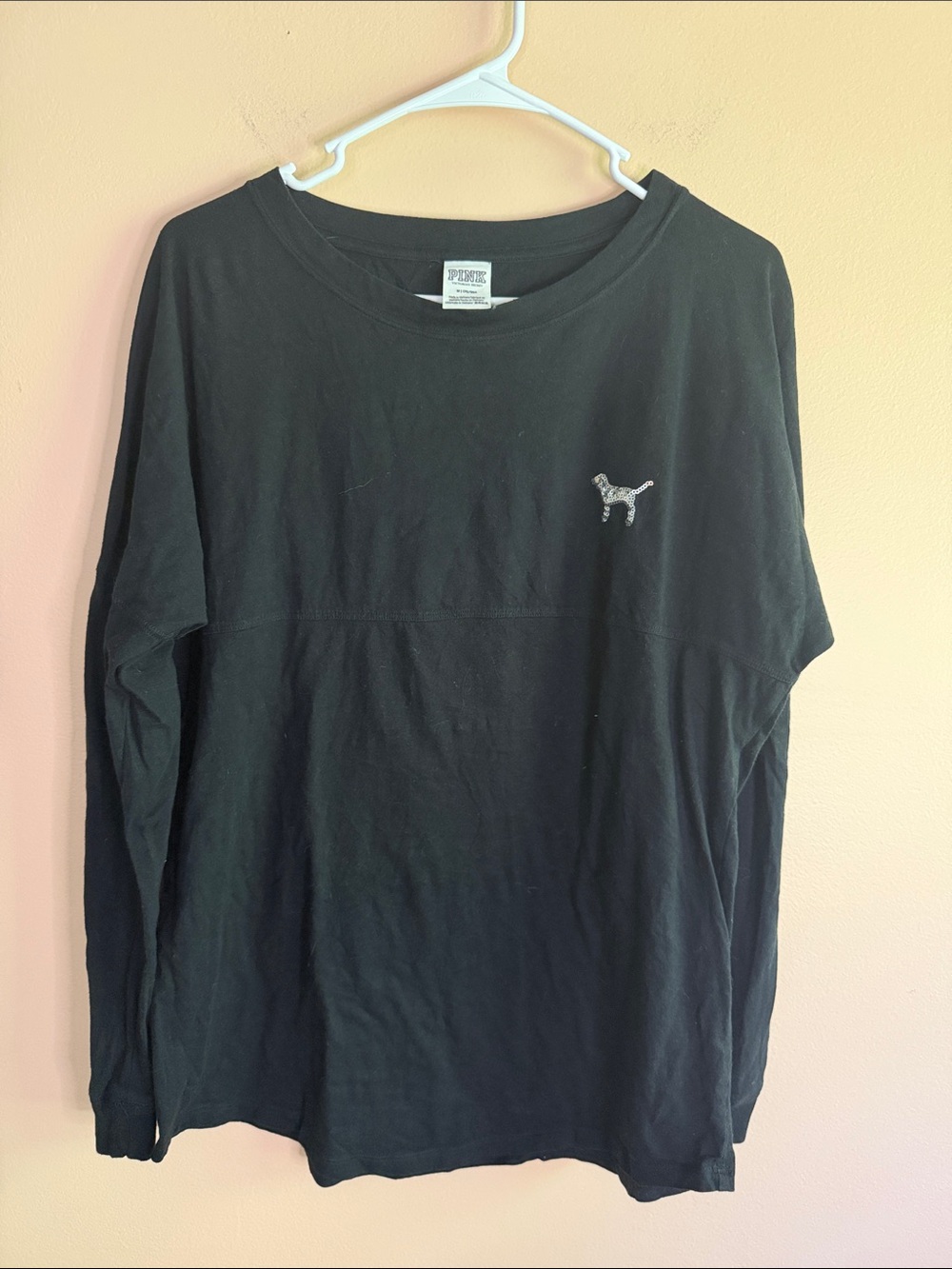 PINK Victoria's Secret Black Long-Sleeve Tee with Silver Sequin Logo - Picture 3 of 6